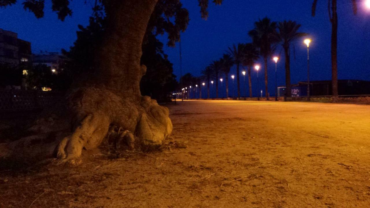 White Stones Beach In Sant Pol De Mar Exterior photo